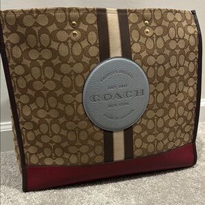 Coach Dempsey Tote 40 Jacquard